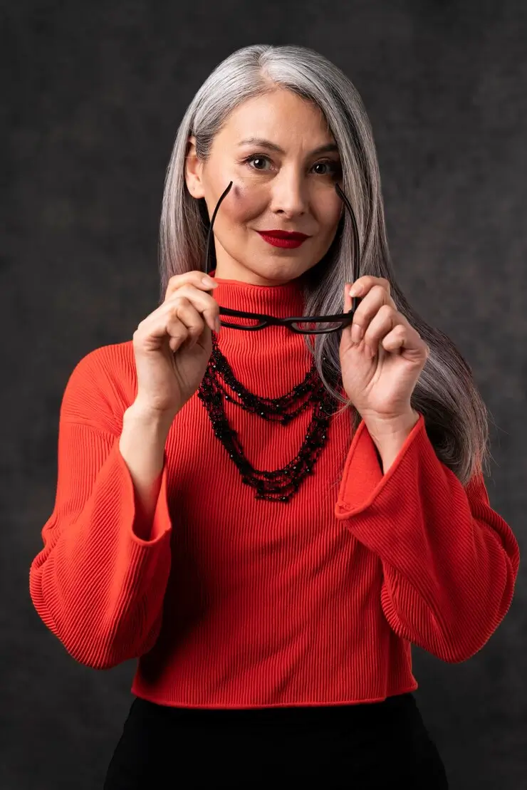 Femme élégante mûre